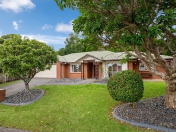 13 Phoebe Meikle Place, Torbay, Auckland