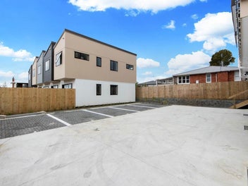 6/53 Archibald Road, Kelston, Auckland