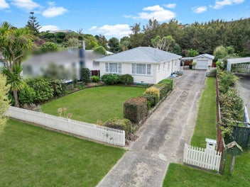 18 Hulke Street, Foxton, Foxton