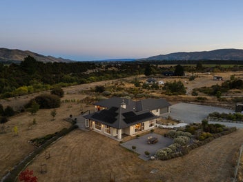 136 Te Awa Road, Wanaka