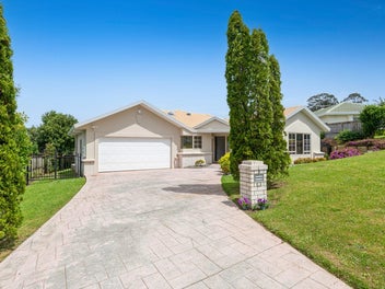 8 Godwin Court, Unsworth Heights, Auckland