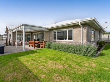 92 Smart Road, Glen Avon, New Plymouth