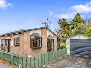 2/74 Inwoods Road, Parklands, Christchurch