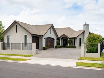 66 Palliser Drive, Huntington, Hamilton