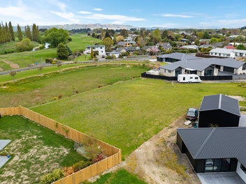 6 Franks Place, Outram