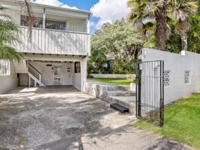 4 Taitapu Street, Massey, Auckland
