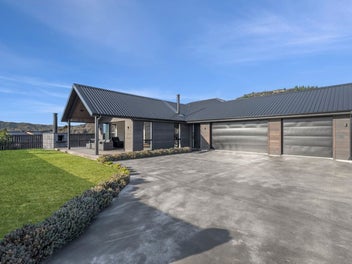 8 Toru Street, Albert Town, Wānaka