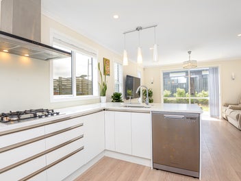 32 Pateke Drive, Kenepuru, Porirua