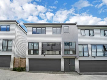 3/12 Jasper Avenue, Mount Roskill, Auckland