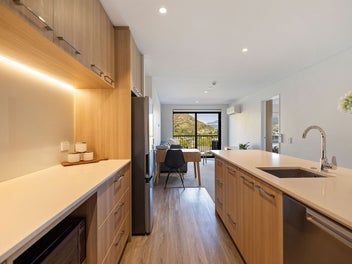706/10 Copper Beech Avenue, Frankton, Queenstown