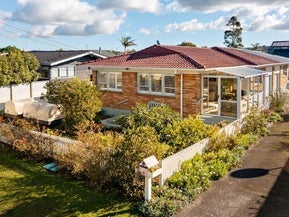 1/6 Melanie Place, Orewa, Orewa
