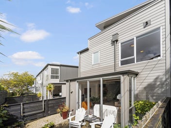 5/3 Severn Street, Island Bay, Wellington