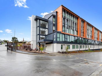 21C/30 Westward Hollow, GLEN EDEN, AUCKLAND