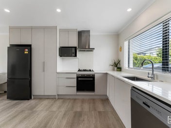 32A Biplane Street, Takanini, Auckland