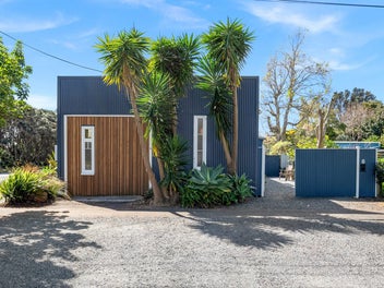 6 Domain RD, Onerahi, Whangarei 