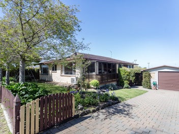 11 Parklane Place, Weston, Oamaru