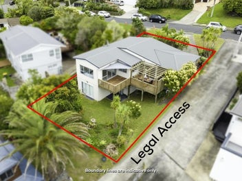 24 Kiteroa Terrace, Rothesay Bay, Auckland