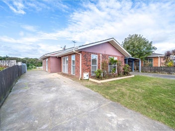 68 Chelburn Crescent, Mangere East, Auckland
