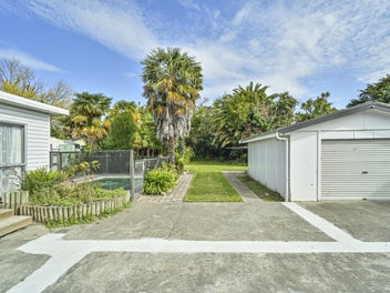 225 Grove Road, Mayfair, Hastings