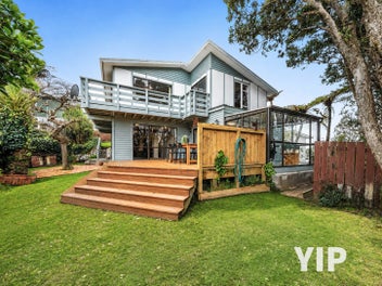 11 Kau Kau Way, Ngaio, Wellington