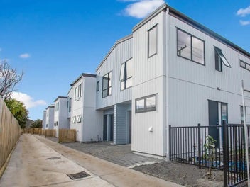 4/32 Airfield Road, Takanini, Auckland
