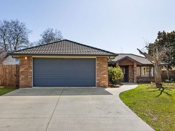 9 Christy Brown Place, Leamington, Cambridge