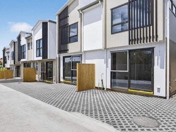 7/18 Woodglen Road, Glen Eden, Auckland