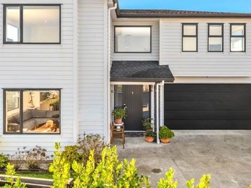 15 Eric Gifford Drive, Ranui, Auckland