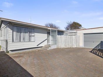 2/47 South Road, Blagdon, New Plymouth