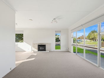 37 Kimberley Grove, Westbrook, Palmerston North