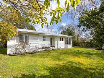 84 Kuratawhiti Street, Greytown