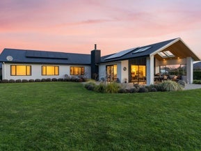 8 Lochend Close, Waihopai, Invercargill