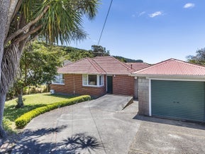 24 Larsen Crescent, Tawa, Wellington