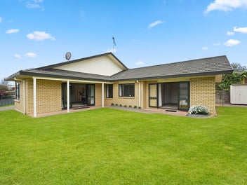 3 Sunny Dale, Western Heights, Hamilton