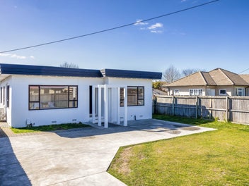 86 Racecourse Road, Sockburn, Christchurch
