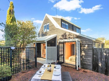 383 Sea View Road, Onetangi, Waiheke Island