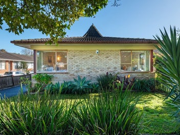 1/3 Matai Road, Greenlane, Auckland