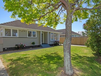 75 Bower Avenue, New Brighton, Christchurch