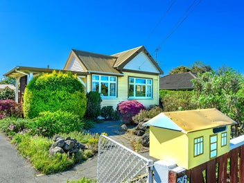 36 Aorangi Road, Bryndwr, Christchurch