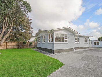 8 Comet Crescent, Mangere, Auckland