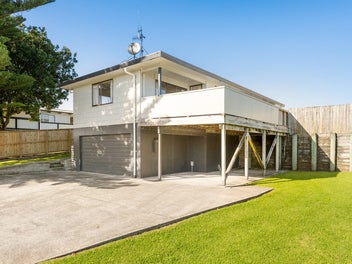 16 Lagoon Place, Poike, Tauranga