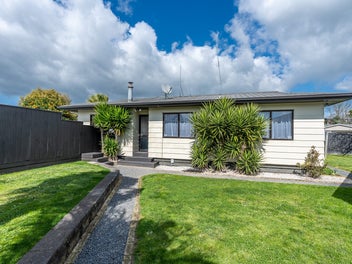 12B Bruce Avenue, Glenview, Hamilton