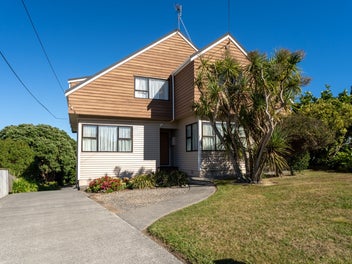 19 Jillett Street, Titahi Bay, Porirua