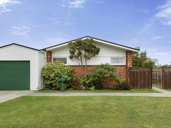 5 Surrey Street, Tawa, Wellington