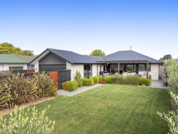 17 Chipping Lane, Redwood, Christchurch