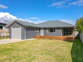 35 Mary-Ellen Place, Coromandel, Coromandel