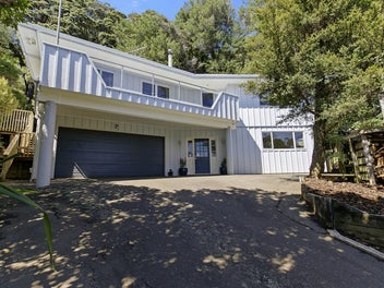 233A Whites Line East, Waiwhetū, Lower Hutt