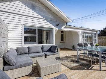 2 Moana Crescent, Blagdon, New Plymouth