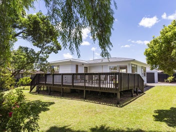 9 Chantal Place, Red Hill, Papakura