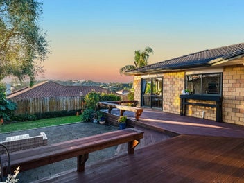 10 Phoenicia Court, The Gardens, Auckland